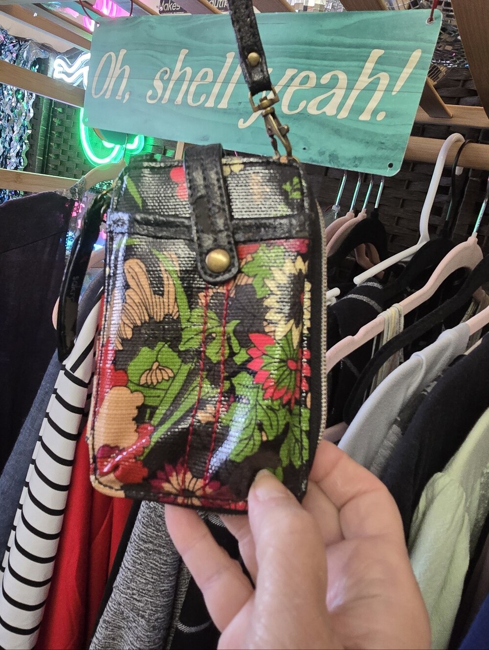 #0641 🧜♀ NWOT SAKROOTS Wallet Wristlet Black Floral 5 Card & ID Slots Coin Zip
